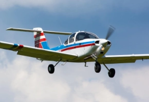Small proppeller plane
